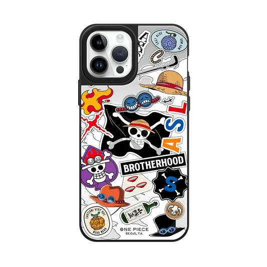 Funda para iPhone de One Piece: Collage de manga multicolor