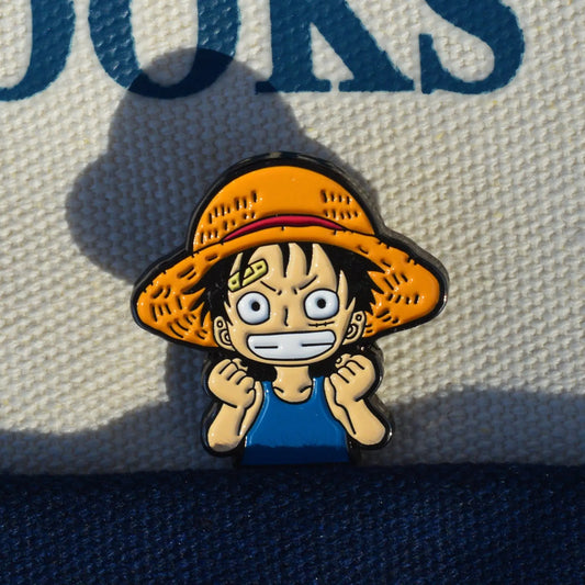 Spilla One Piece - Spilla smaltata di Monkey D. Rufy e Cappello di Paglia