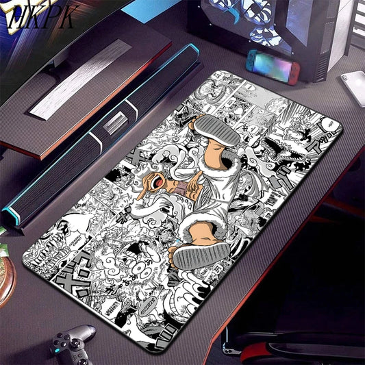 Tapis de Bureau One Piece - Collage Planches Manga Noir & Blanc